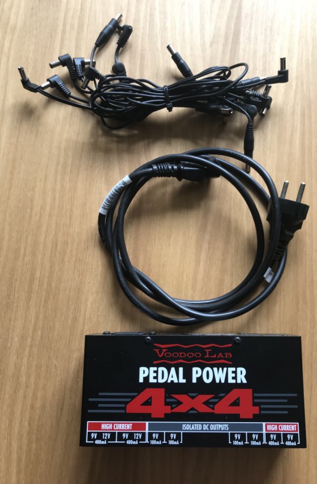 Fuente alimentación Voodoo Lab 4x4 Power Supply de segunda mano · Foto 2 de 4 · Navarra · 165 €