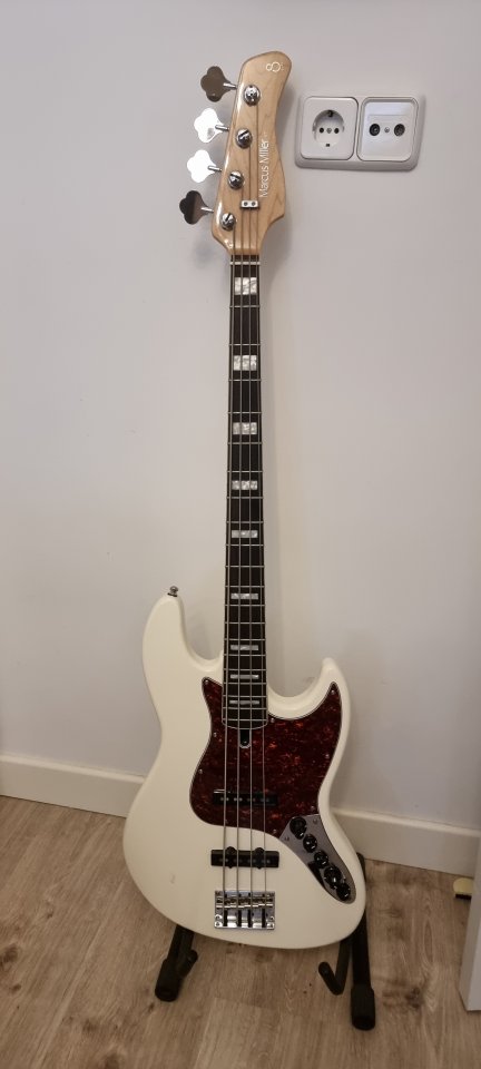 Bajo Sire Marcus Miller V7