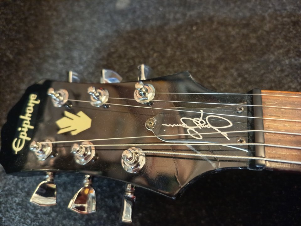Tony Iommi (Black Sabbath)signature de segunda mano · Foto 4 de 7 · Madrid · 399 €