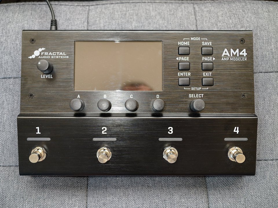 Fractal Audio AM4 + Cab packs & IRs de pago extra de segunda mano · Foto 1 de 4 · Madrid · 700 €