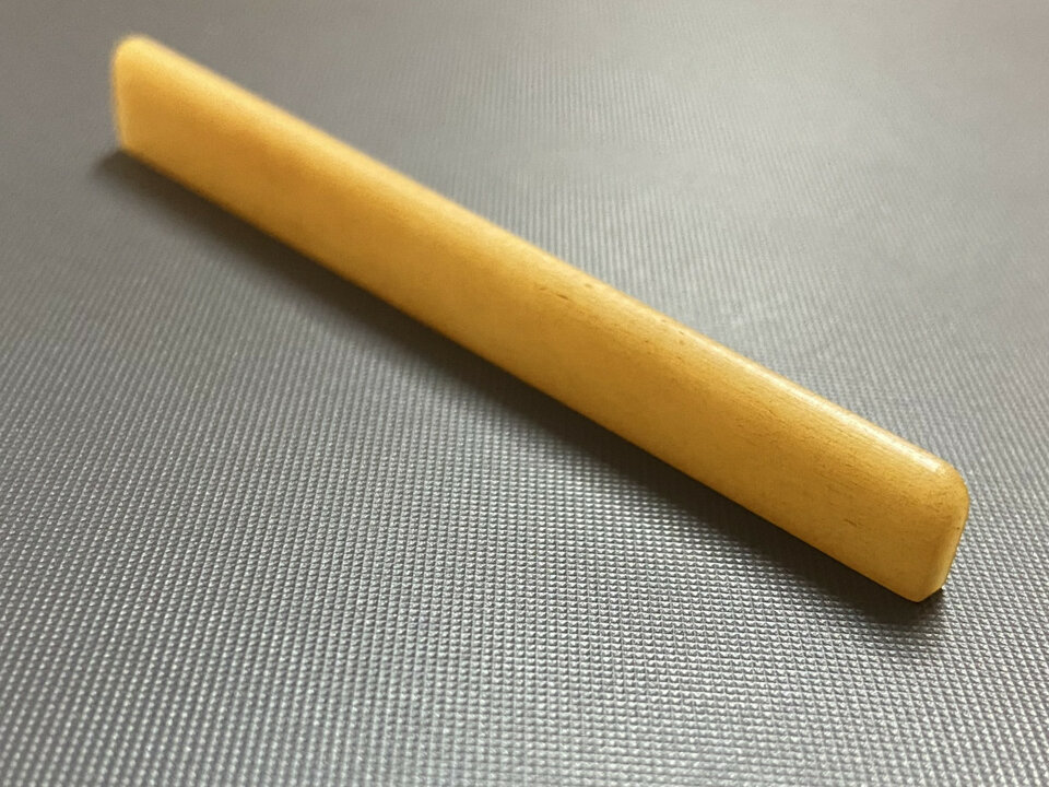 Silleta de hueso camello guitarra clásica