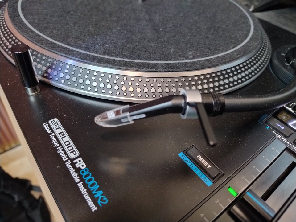 Reloop RP 8000 MK2 de segunda mano · Foto 10 de 10 · Tarragona · 1300 €