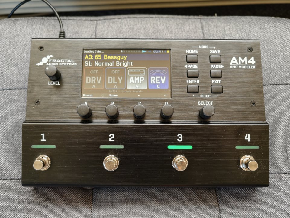 Fractal Audio AM4 + Cab packs & IRs de pago extra de segunda mano · Foto 3 de 4 · Madrid · 700 €