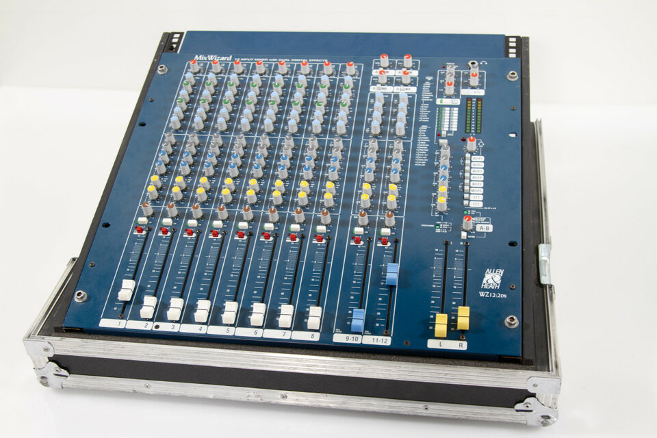 MESA DE CONTROL Allen & Heat Mix Wizard 12 canales