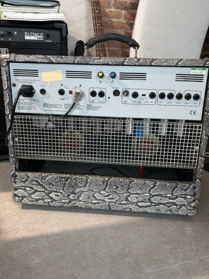 Amplificador a válvulas Laney Chrome- O-Zone de segunda mano · Foto 3 de 6 · Cantabria · 590 €