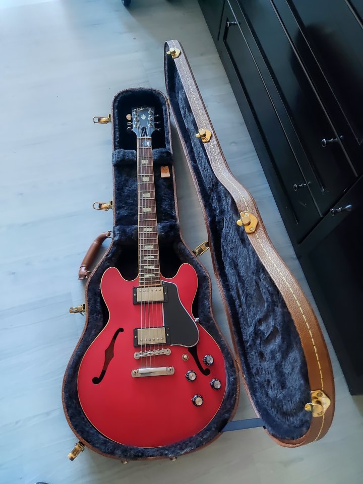 Gibson ES339 Satín cherry