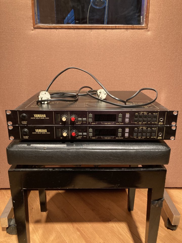 Yamaha Digital Delay Model D1500 (x2) de segunda mano · Foto 1 de 3 · Madrid · 500 €