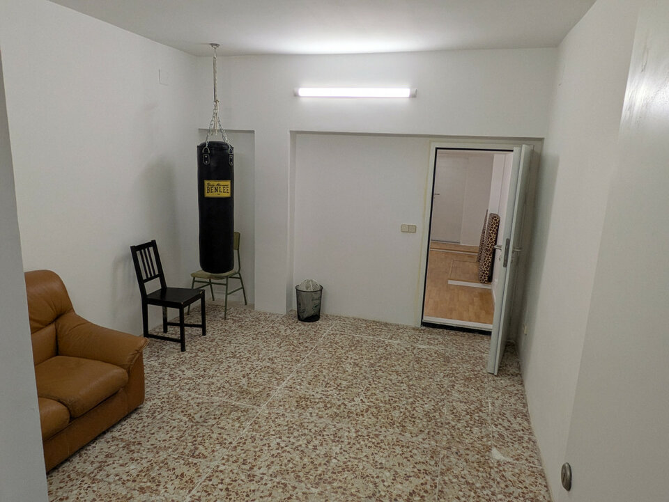 Se ofrece local ensayo Getafe por meses 160eur