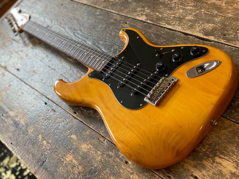 Fender Stratocaster '57 Reissue MIJ FujiGen 1988 Charcoal Burst de segunda mano · Foto 4 de 5 · A Coruña · 990 €