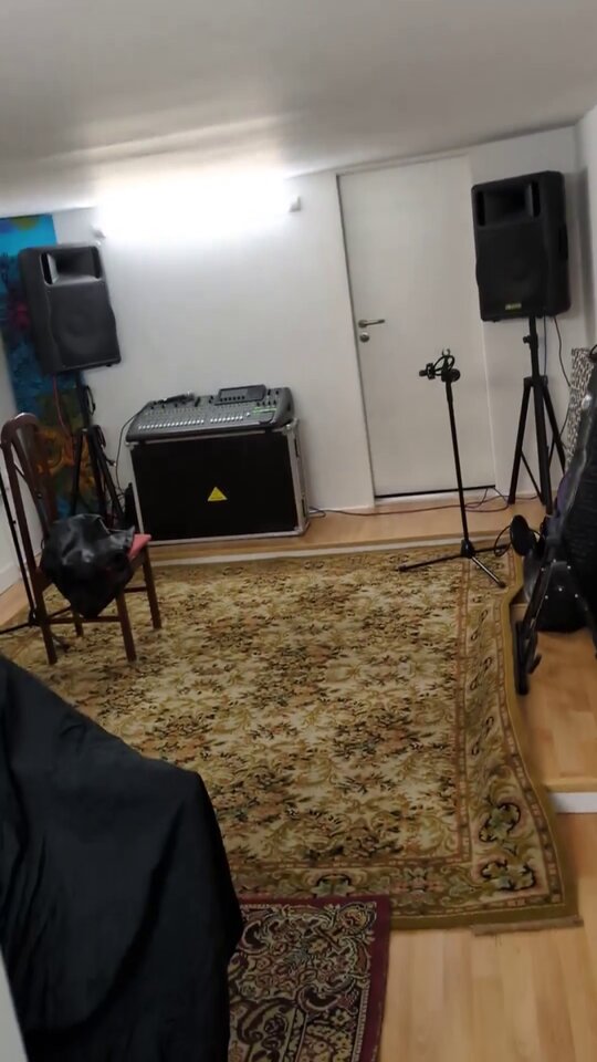 Se ofrece local ensayo Getafe por meses 160eur