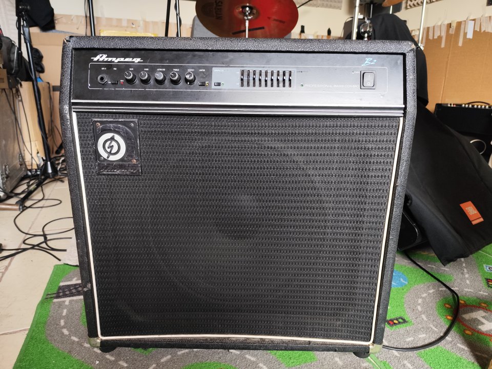 Sigo bajando el precio!!!!Ampeg B2 professional combo de los 90. Made in USA