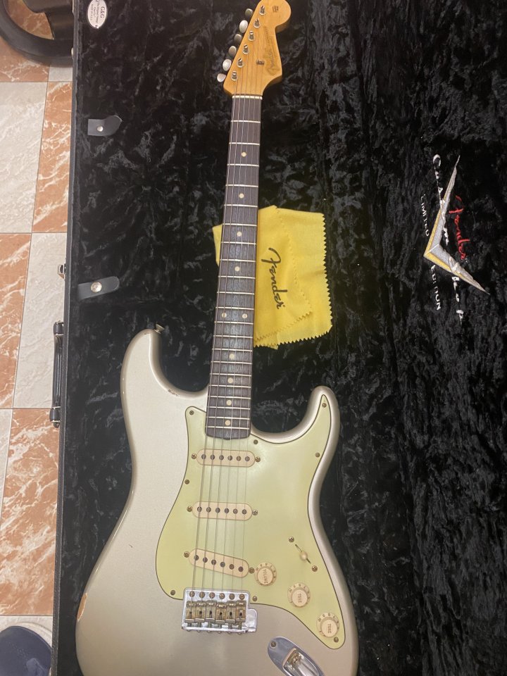 Fender strato custom shop ed limitada