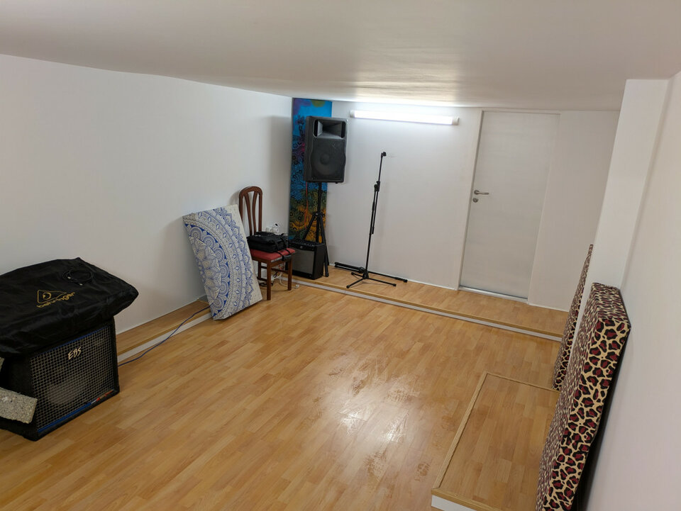 Se ofrece local ensayo Getafe por meses 160eur