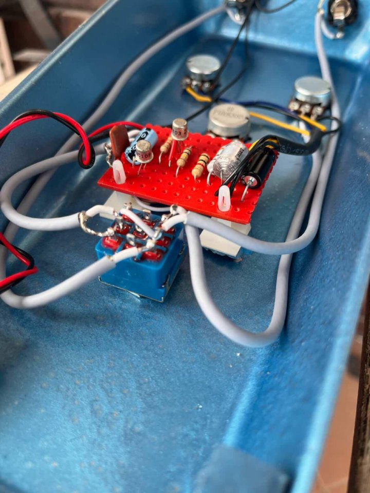 Magic 69 (Fuzz Face de silicio) PPPC Sound Effects