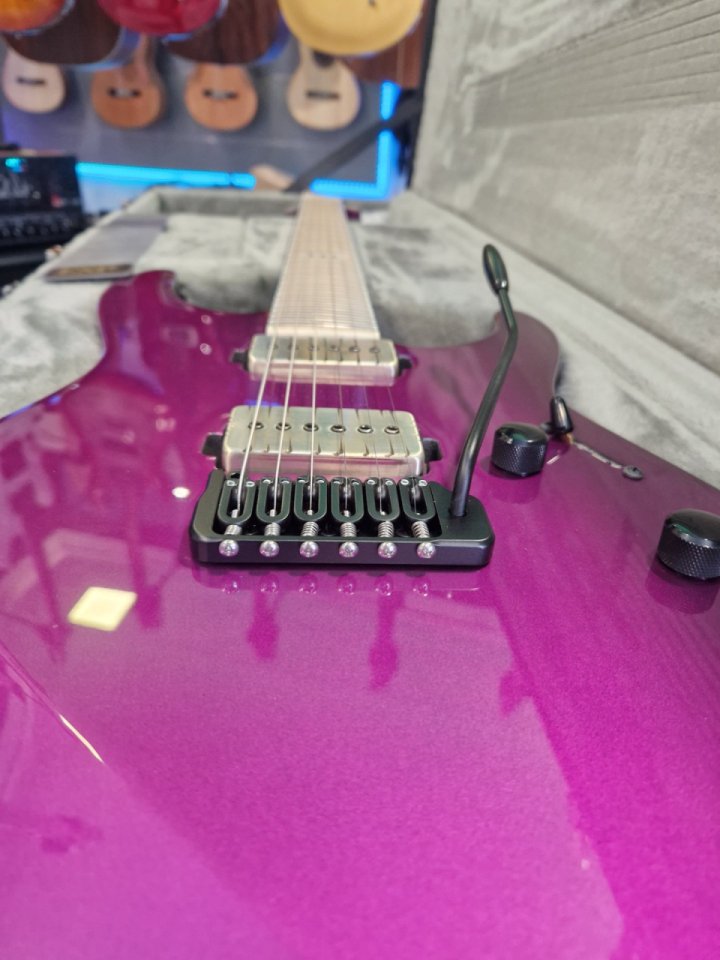 ESP EII M2 con P90 y Bareknucles Tyger hipermasive, precio increible de segunda mano · Foto 2 de 7 · Navarra · 2499 €
