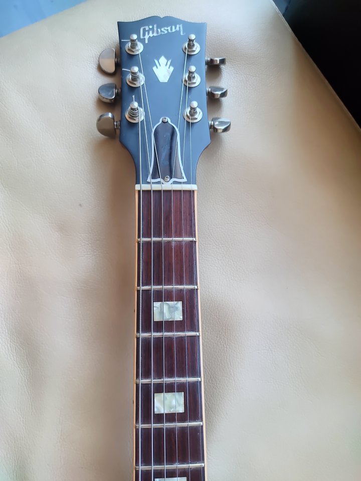 Gibson ES339 Satín cherry