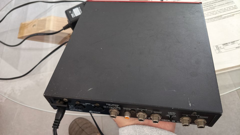 Multiefectos Boss VF-1  24 bit