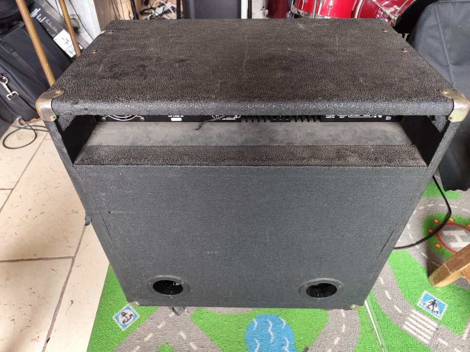 Sigo bajando el precio!!!!Ampeg B2 professional combo de los 90. Made in USA