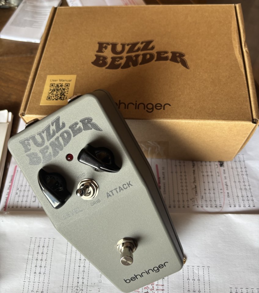 Pedal Behringer Fuzz Bender