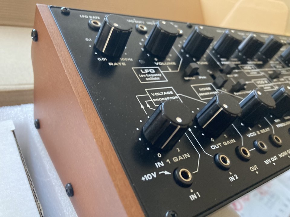 Behringer Kobol Expander de segunda mano · Foto 4 de 5 · Madrid · 90 €