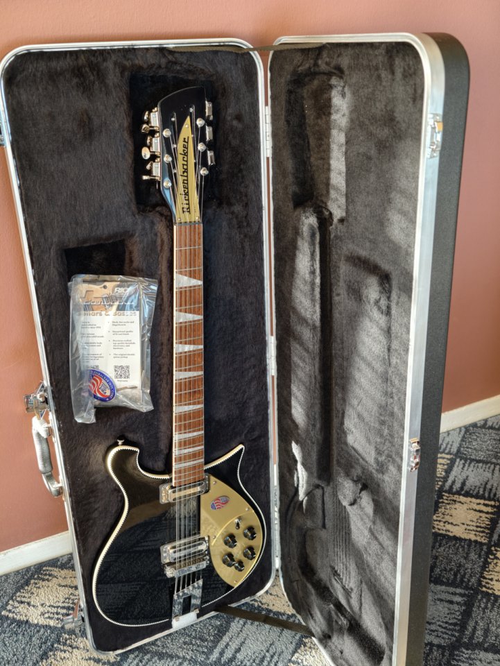 Rickenbacker 660/12 Jetglo 2026 , Nueva sin estrenar. de segunda mano · Foto 2 de 8 · Madrid · 3200 €