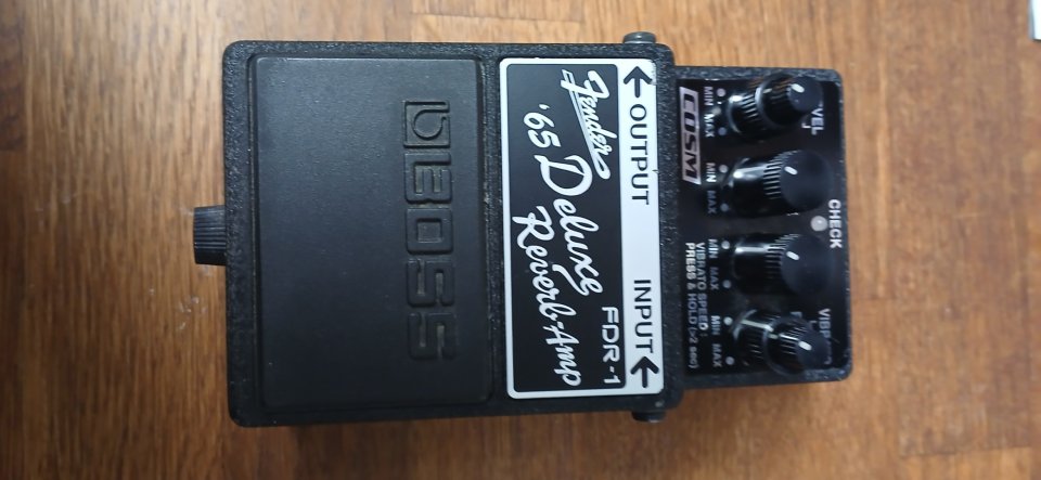 BOSS FDR-1 Fender de luxe reberb 65