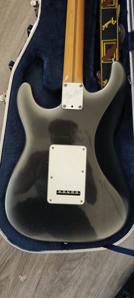 Fender Stratocaster Plus USA (1990) - Acabado Black Pearl Burst + Estuche de segunda mano · Foto 6 de 10 · Madrid · 1500 €