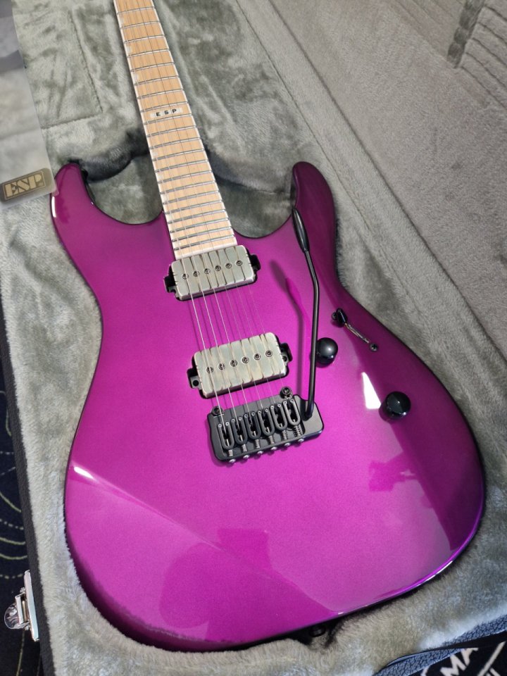 ESP EII M2 con P90 y Bareknucles Tyger hipermasive, precio increible de segunda mano · Foto 7 de 7 · Navarra · 2499 €