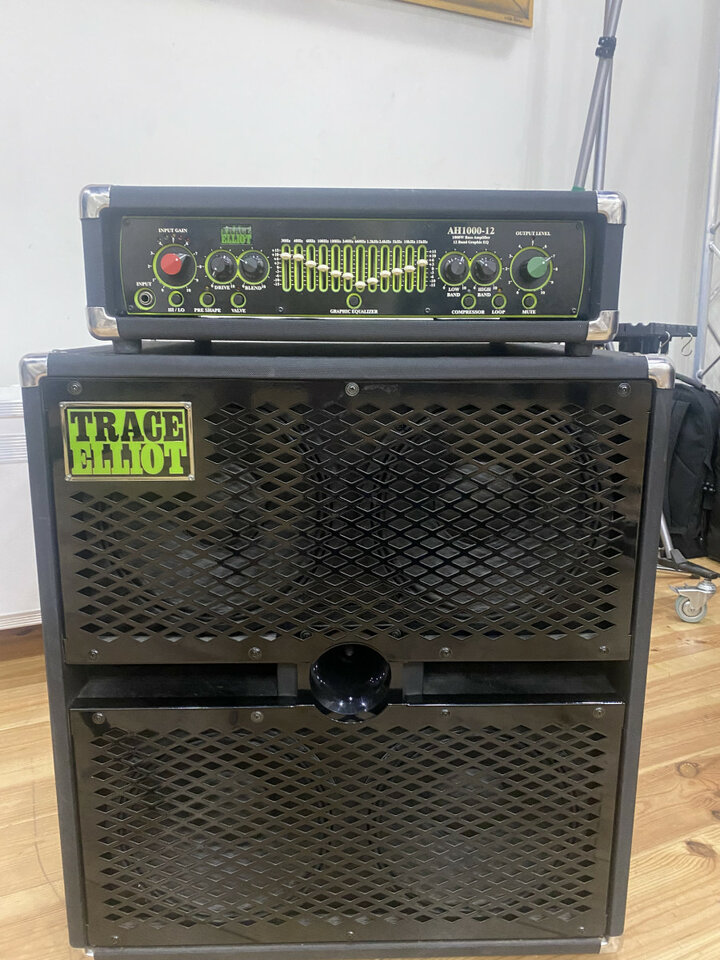 Trace elliot ah1000-12 , con 4 x 10" y 1 x 18"