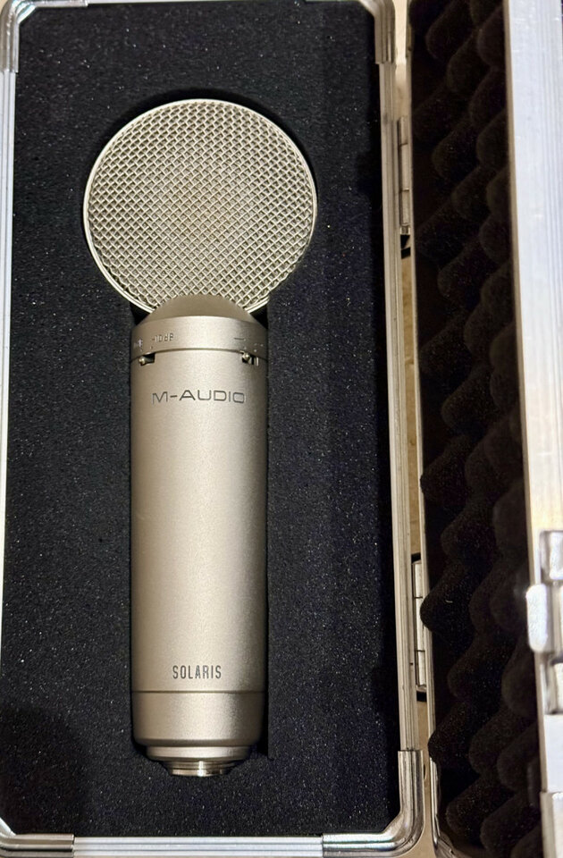 Micrófono M-Audio Solaris, condensador con tres patrones