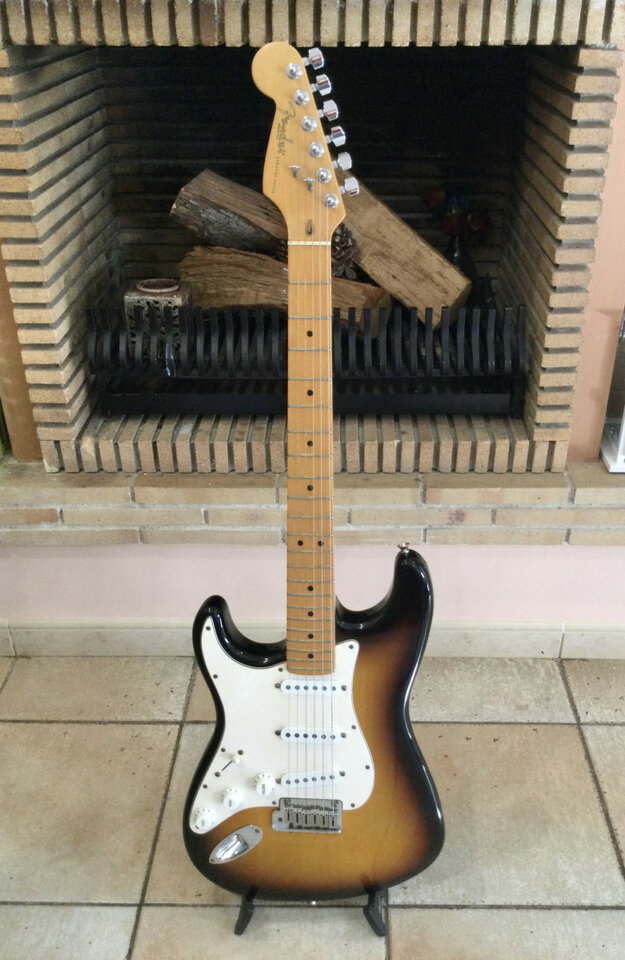 Guitarra Fender Stratocaster american standard zurdos (left hand) 1999