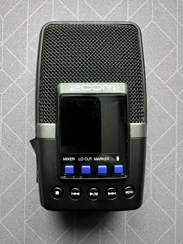 Grabadora Zoom H2 essential de segunda mano · Foto 2 de 2 · A Coruña · 140 €