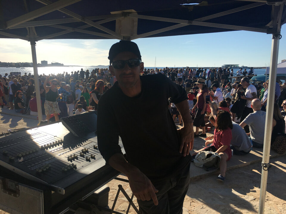 Se ofrece Técnico de Sonido y Alquiler de Equipo