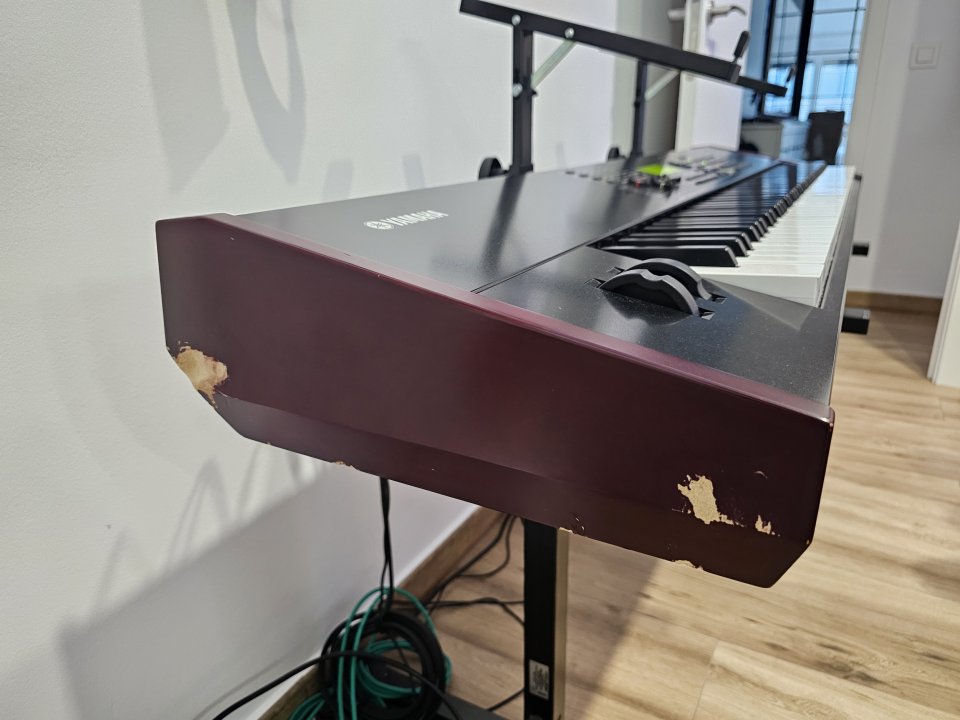 Yamaha S90 ES de segunda mano · Foto 7 de 10 · Madrid · 690 €