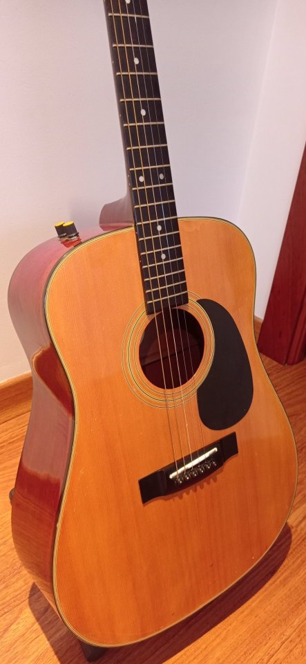 Guitarra eléctroacustica Hondo Corea 80s de segunda mano · Foto 1 de 9 · Cuenca · 150 €