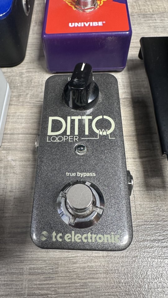 Vendo todos estos pedales