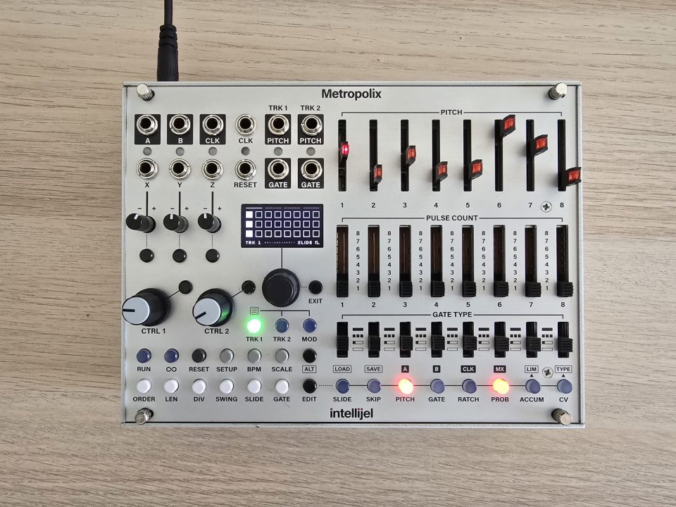 Intellijel Metropolix Solo (env. incl.) de segunda mano · Foto 1 de 3 · Madrid · 610 €