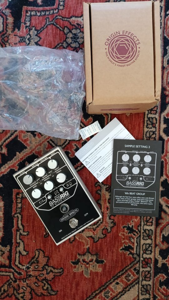 Origin Effects Bassrig '64 Black Panel de segunda mano · Foto 1 de 2 · Cádiz · 350 €