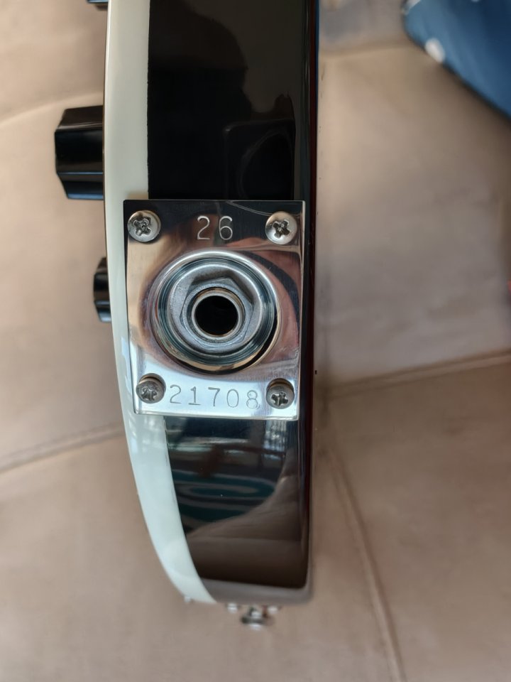 Rickenbacker 660/12 Jetglo 2026 , Nueva sin estrenar. de segunda mano · Foto 8 de 8 · Madrid · 3200 €