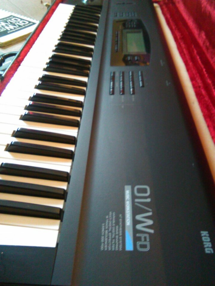 Teclado KORG 01/WFD (un clásico!!)