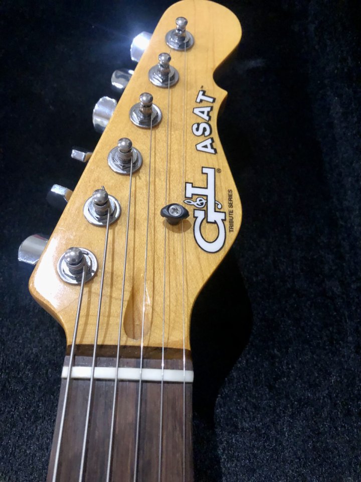 Guitarra G&L Asat tribute