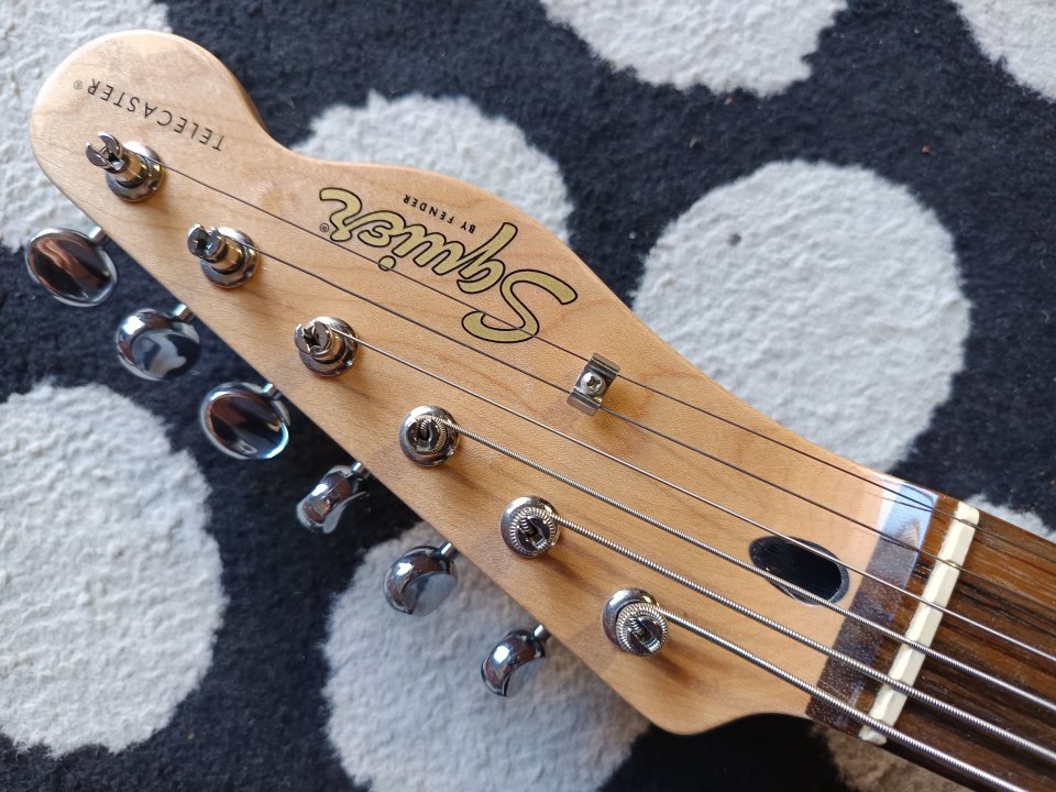 Squier Paranormal Cabronita Baritone Telecaster con mods