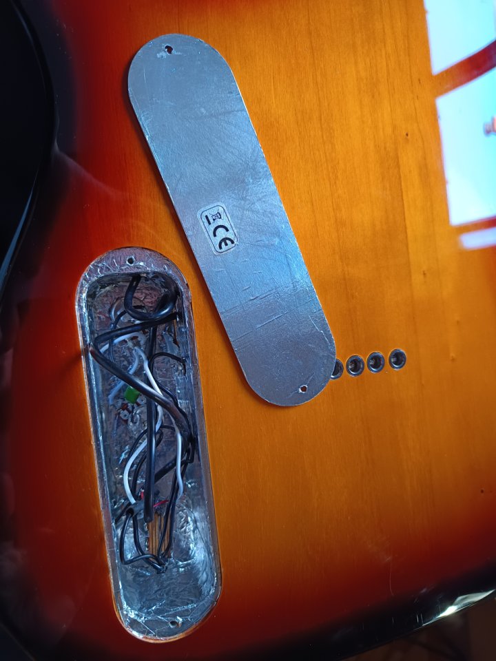 Squier Paranormal Cabronita Baritone Telecaster con mods