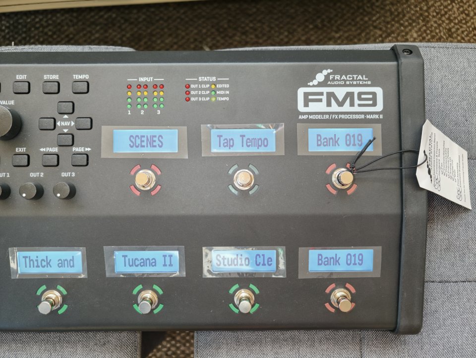 Fractal Audio FM9 Mark Il Turbo + Cab packs & IRs extra de segunda mano · Foto 3 de 5 · Madrid · 1799 €
