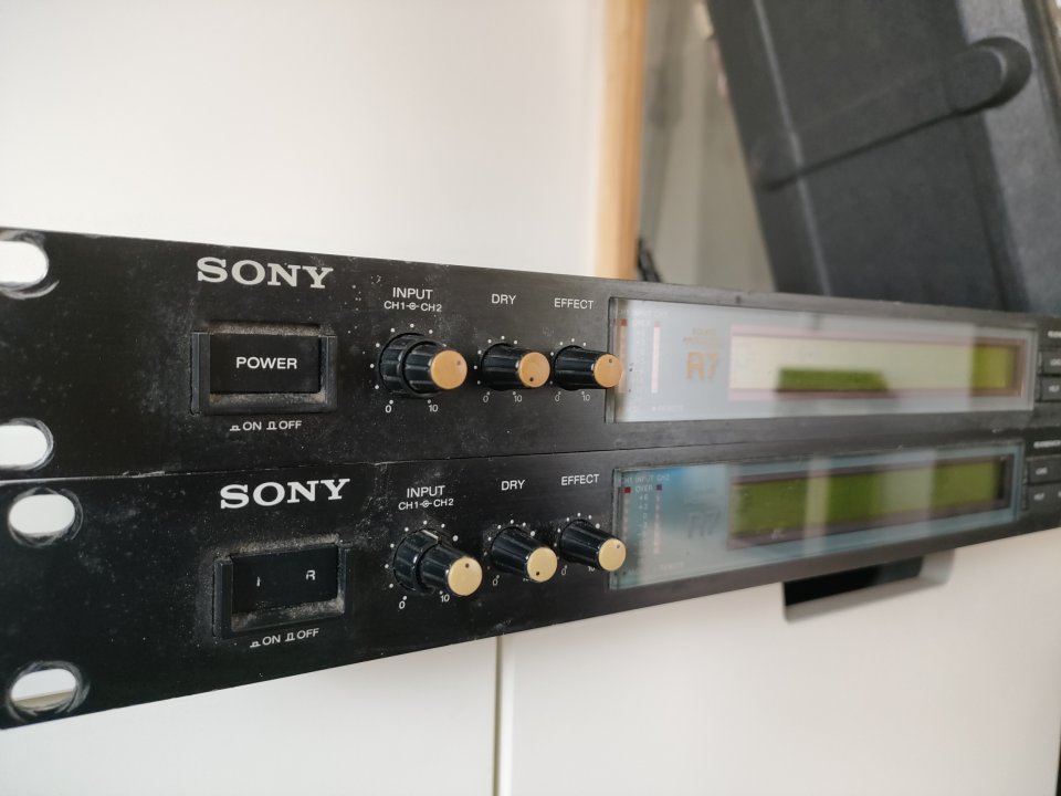 REVERB SONY DPS R7 (2 unidades)