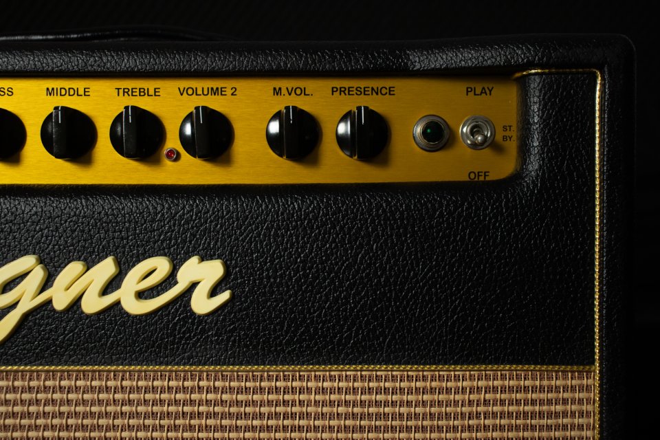 Bogner Shiva EL34 2-Canales 80-Watt 1x12 con Reverb 2005 - Green Back Panel de segunda mano · Foto 4 de 10 · Ourense · 2599 €