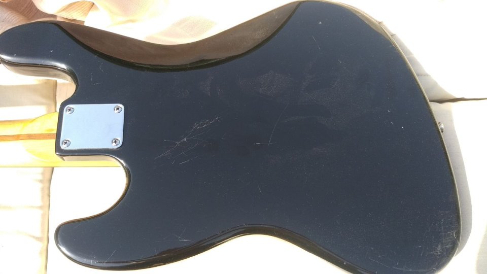 Squier Jazz Bass Korea Cuerpo Aliso de segunda mano · Foto 5 de 8 · Valencia · 400 €