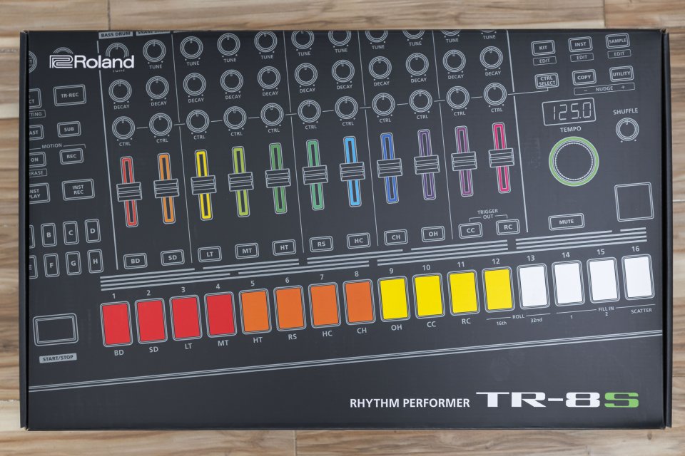 Roland TR-8S (Nueva Con Garantía)