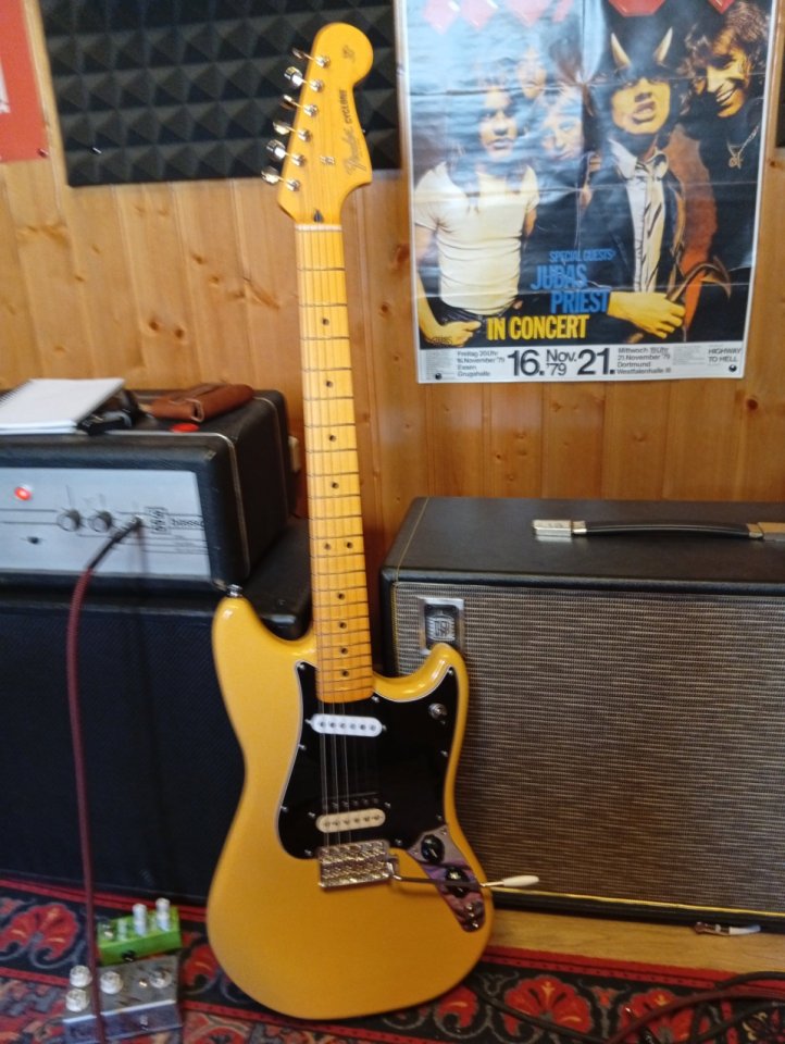 Fender Cyclone japonesa(cambios) de segunda mano · Foto 2 de 5 · Alicante · 800 €