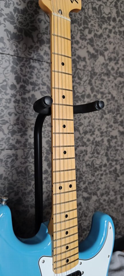 FENDER STRATOCASTER limited Japan